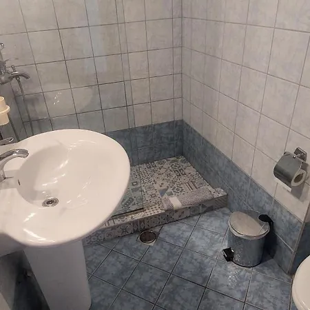 Paraga Πευκάρι