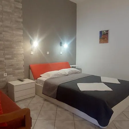 Paraga Pefkari