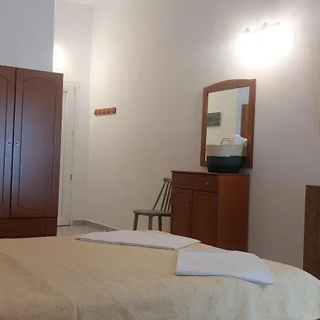 Paraga Pefkari